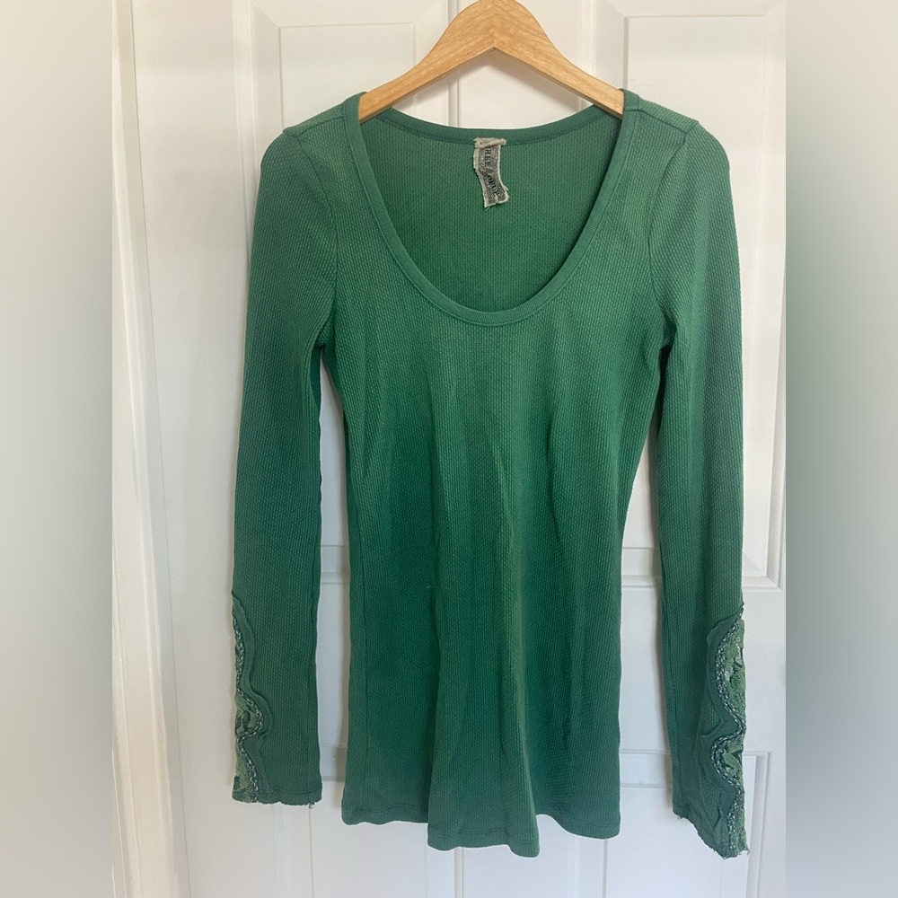 Free People Green crochet lace long sleeve shirt top therma size medium